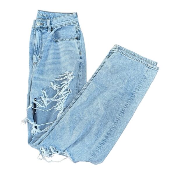 American Eagle Women's Ripped Distressed Baggy Straight Leg Jeans Light Wash US8 - Picture 3 of 8